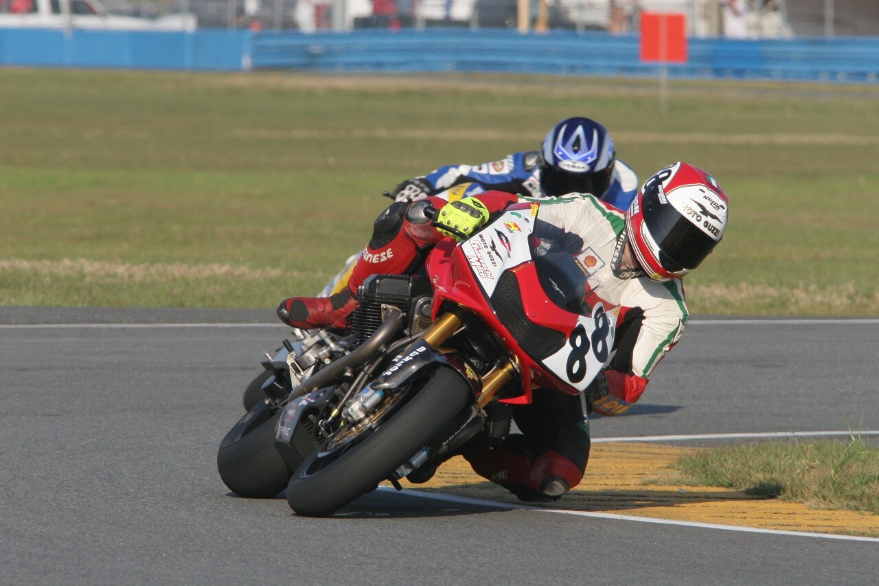 Moto Guzzi festeggia i 100 anni!